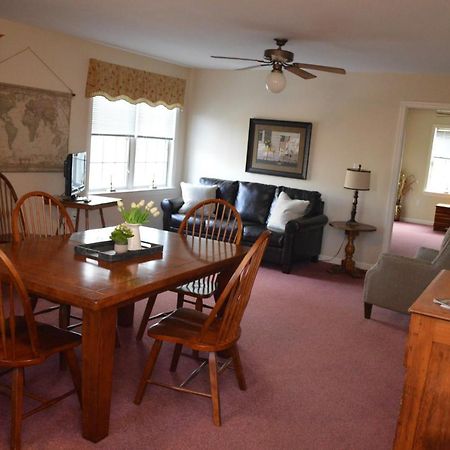Rocky Acre Farm Bed & Breakfast Mount Joy Bagian luar foto