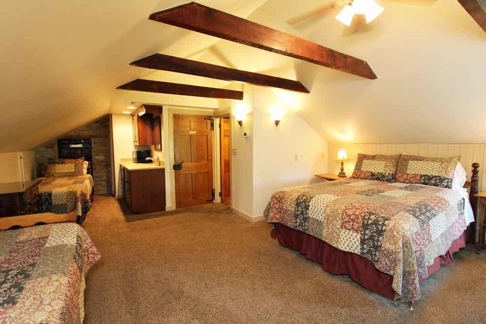 Rocky Acre Farm Bed & Breakfast Mount Joy Bagian luar foto