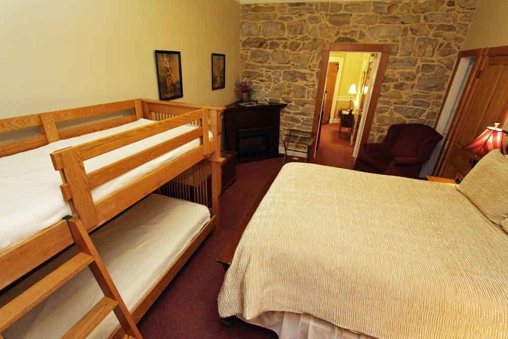 Rocky Acre Farm Bed & Breakfast Mount Joy Bagian luar foto