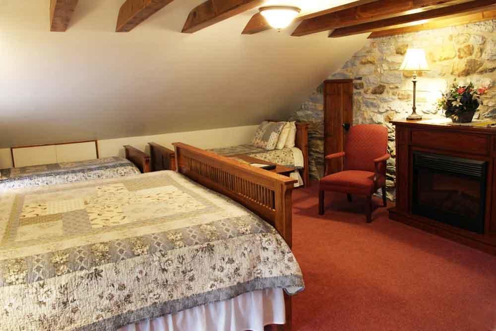 Rocky Acre Farm Bed & Breakfast Mount Joy Bagian luar foto