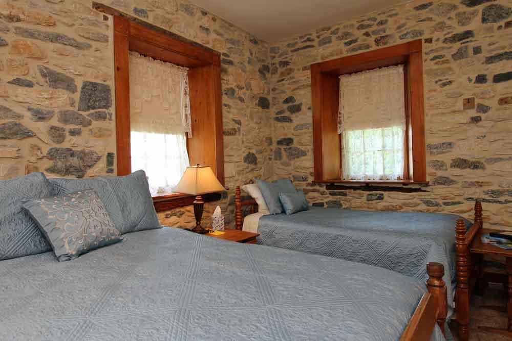 Rocky Acre Farm Bed & Breakfast Mount Joy Bagian luar foto