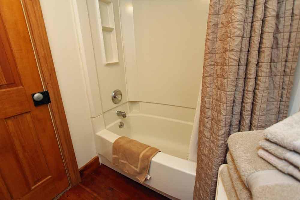 Rocky Acre Farm Bed & Breakfast Mount Joy Bagian luar foto